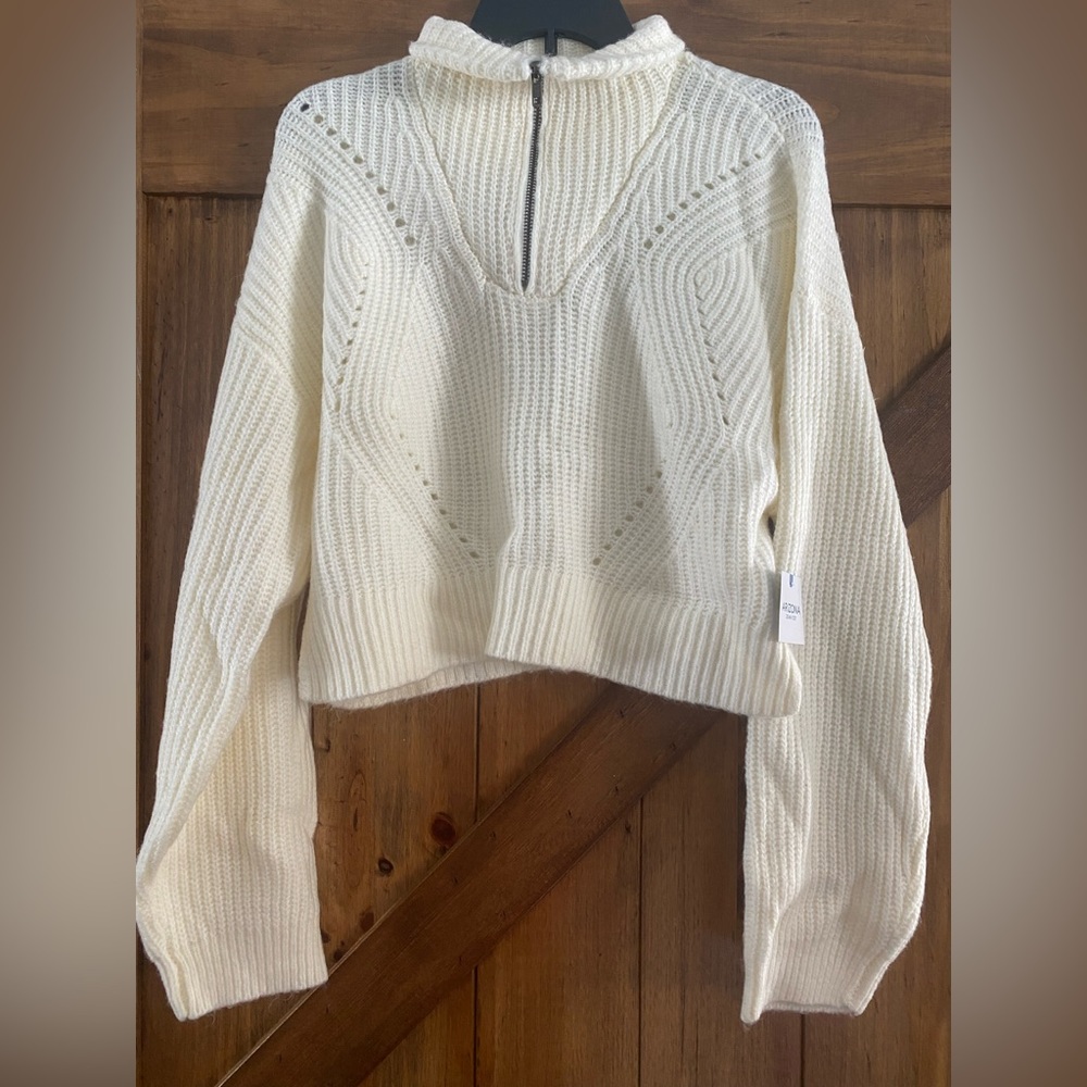 Woman Arizona crop sweatshirt cold season gear